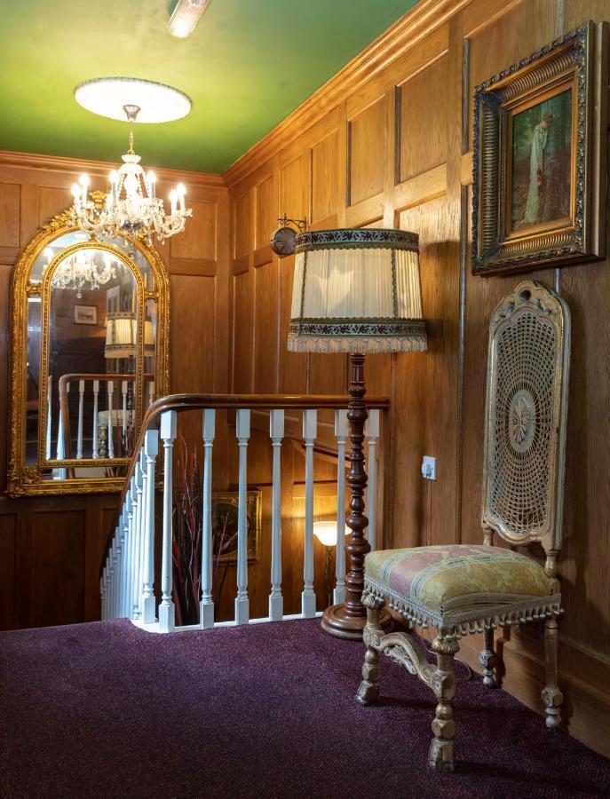 Scholars Townhouse Hotel ドロイダ エクステリア 写真